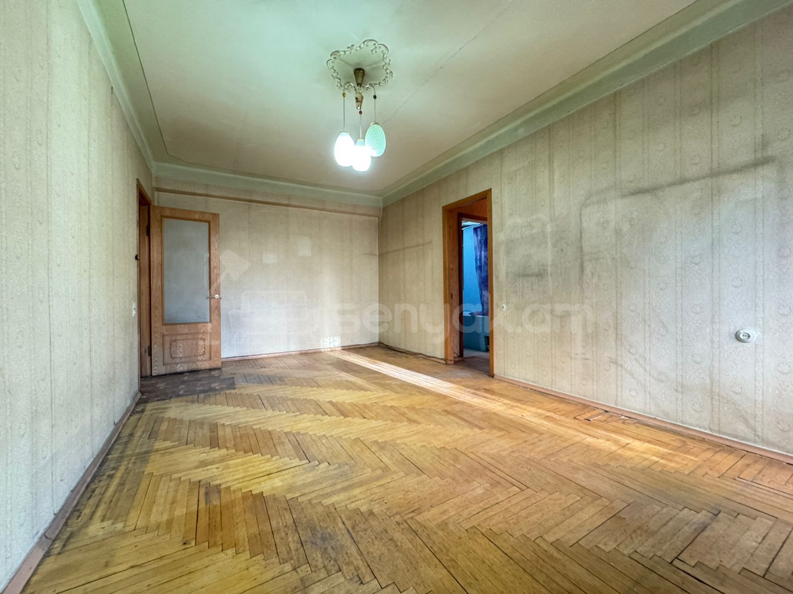 Ազատ նախագծով Բնակարան, 89քմ, 3/12 հարկ, Պետական Վիճակում