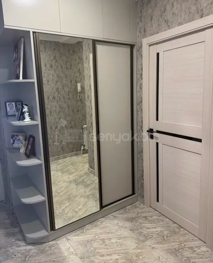 4 Սենյականոց Բնակարան, 81քմ, 4/9 հարկ, Կապիտալ Վերանորոգված