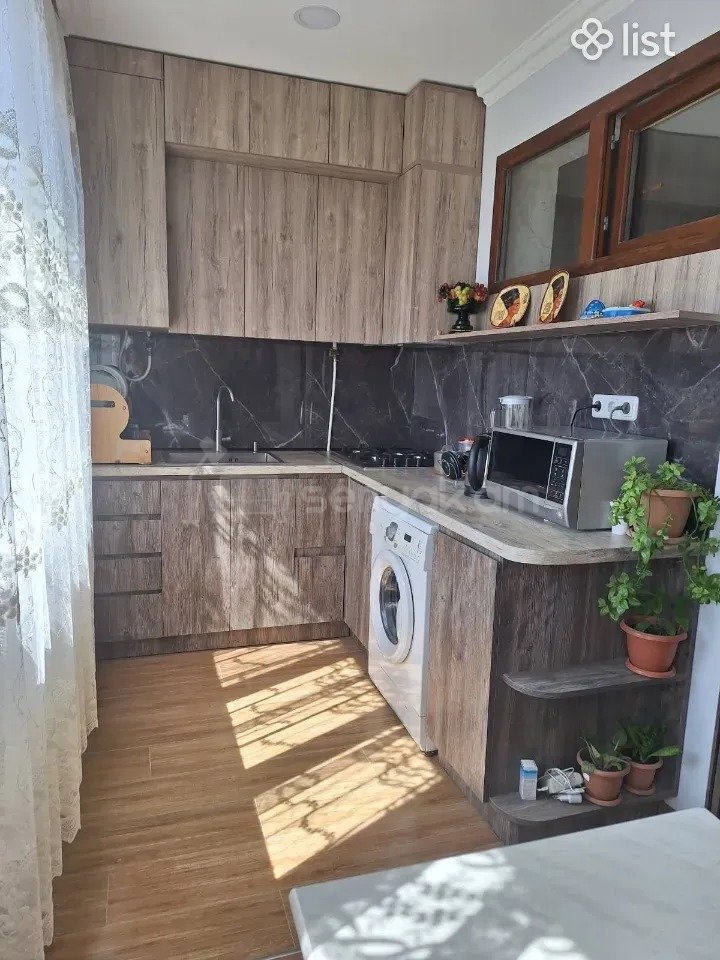 4 Սենյականոց Բնակարան, 81քմ, 4/9 հարկ, Կապիտալ Վերանորոգված