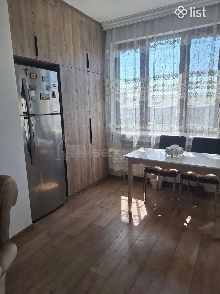 4 Սենյականոց Բնակարան, 81քմ, 4/9 հարկ, Կապիտալ Վերանորոգված