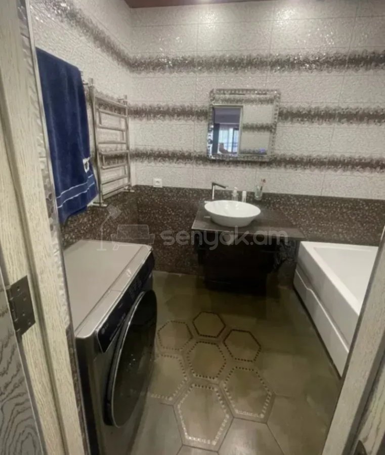 3 Սենյականոց Բնակարան, 80քմ, 2/14 հարկ, Դիզայներական Վերանորոգված, Կահավորված