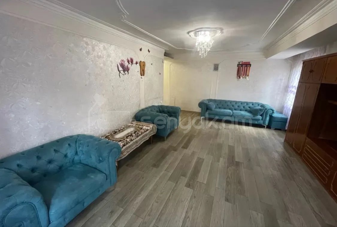 3 Սենյականոց Բնակարան, 80քմ, 2/14 հարկ, Դիզայներական Վերանորոգված, Կահավորված