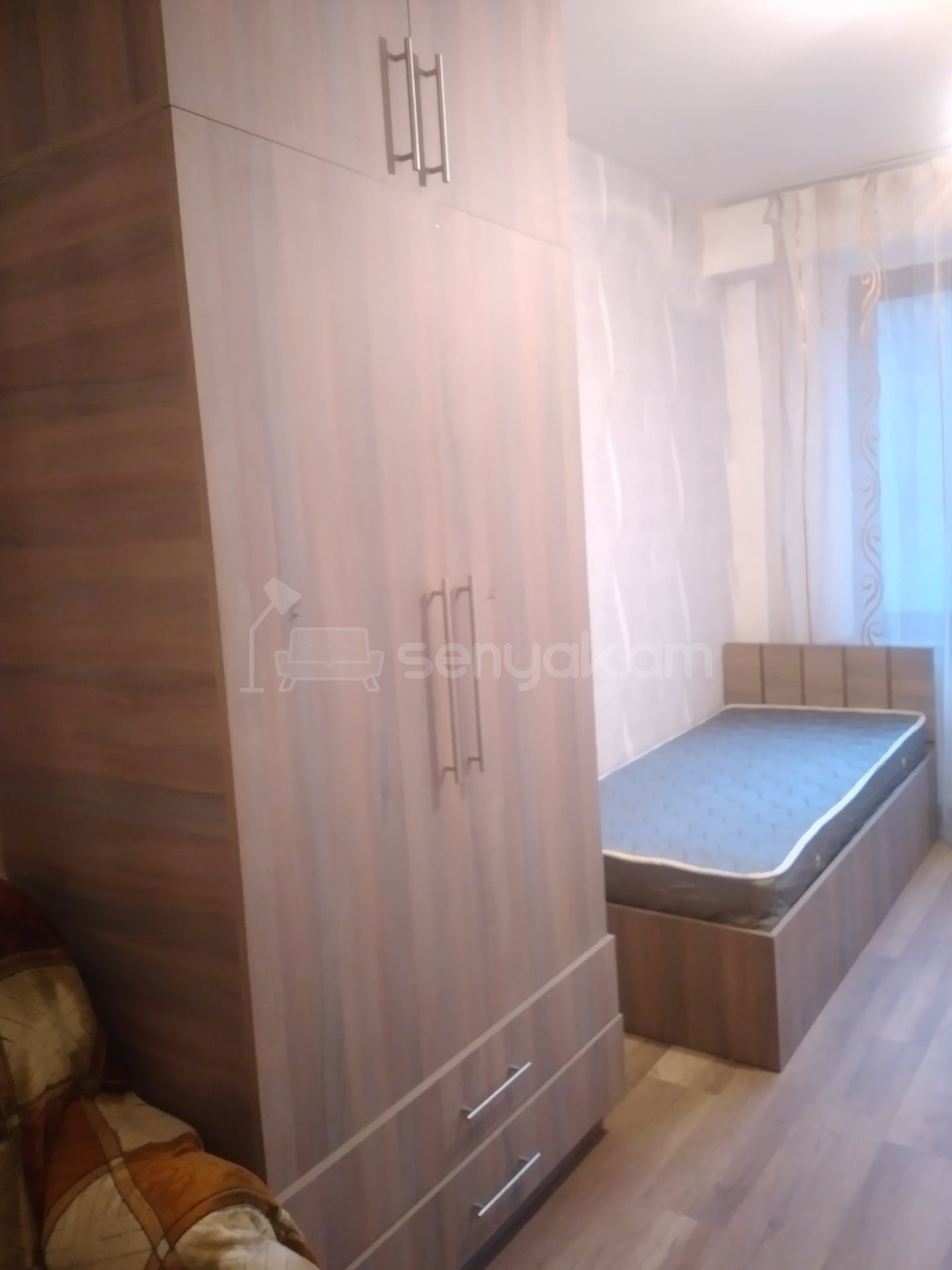 1 Սենյականոց Բնակարան Քարե Շենքում, 20քմ, 2/8 հարկ, Դիզայներական Վերանորոգված, Կահավորված