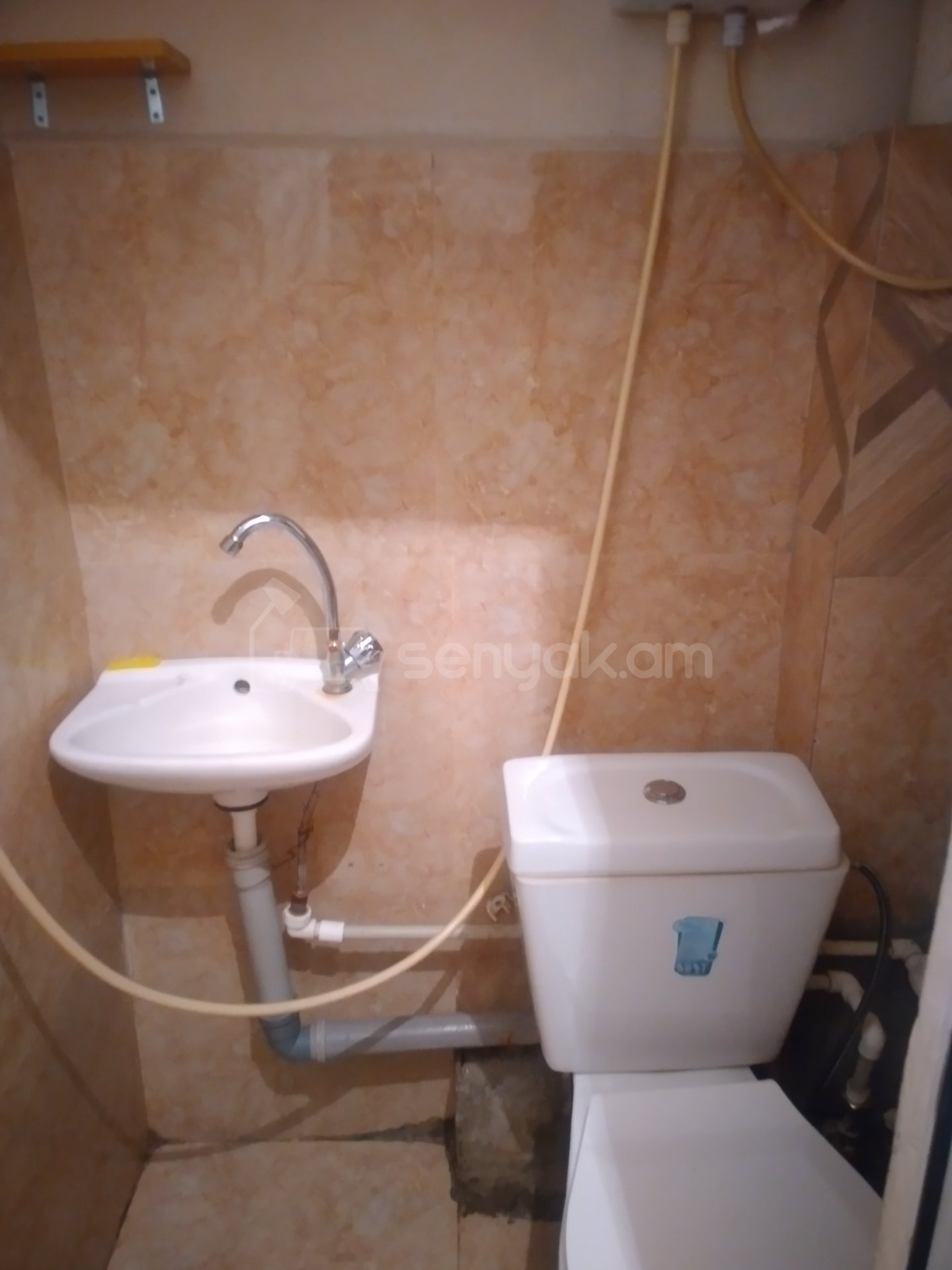 1 Սենյականոց Բնակարան Քարե Շենքում, 20քմ, 2/8 հարկ, Դիզայներական Վերանորոգված, Կահավորված