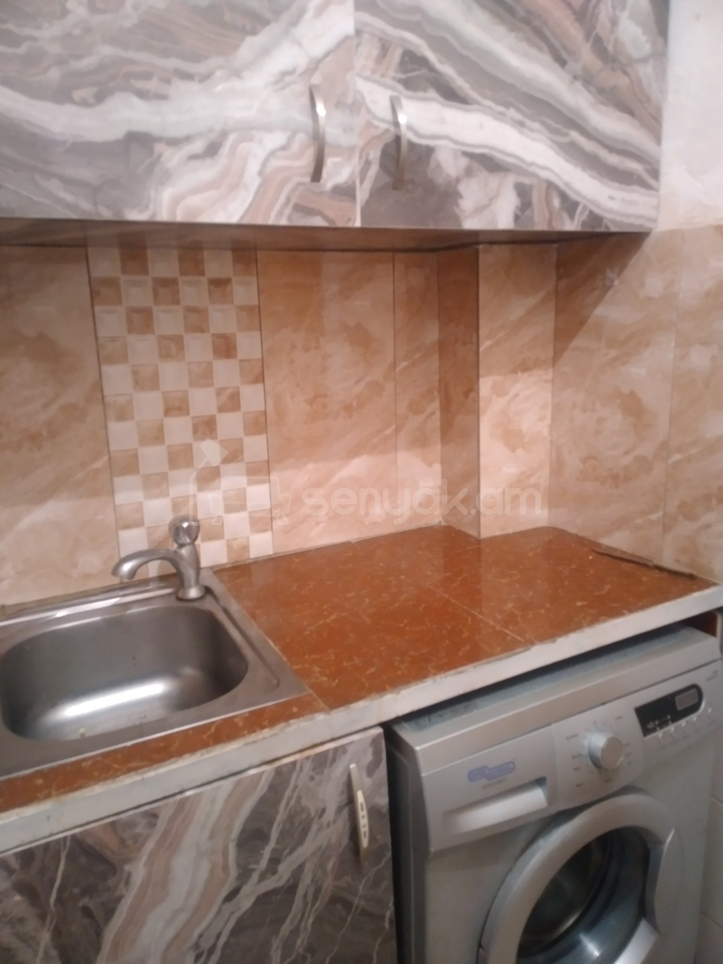 1 Սենյականոց Բնակարան Քարե Շենքում, 20քմ, 2/8 հարկ, Դիզայներական Վերանորոգված, Կահավորված