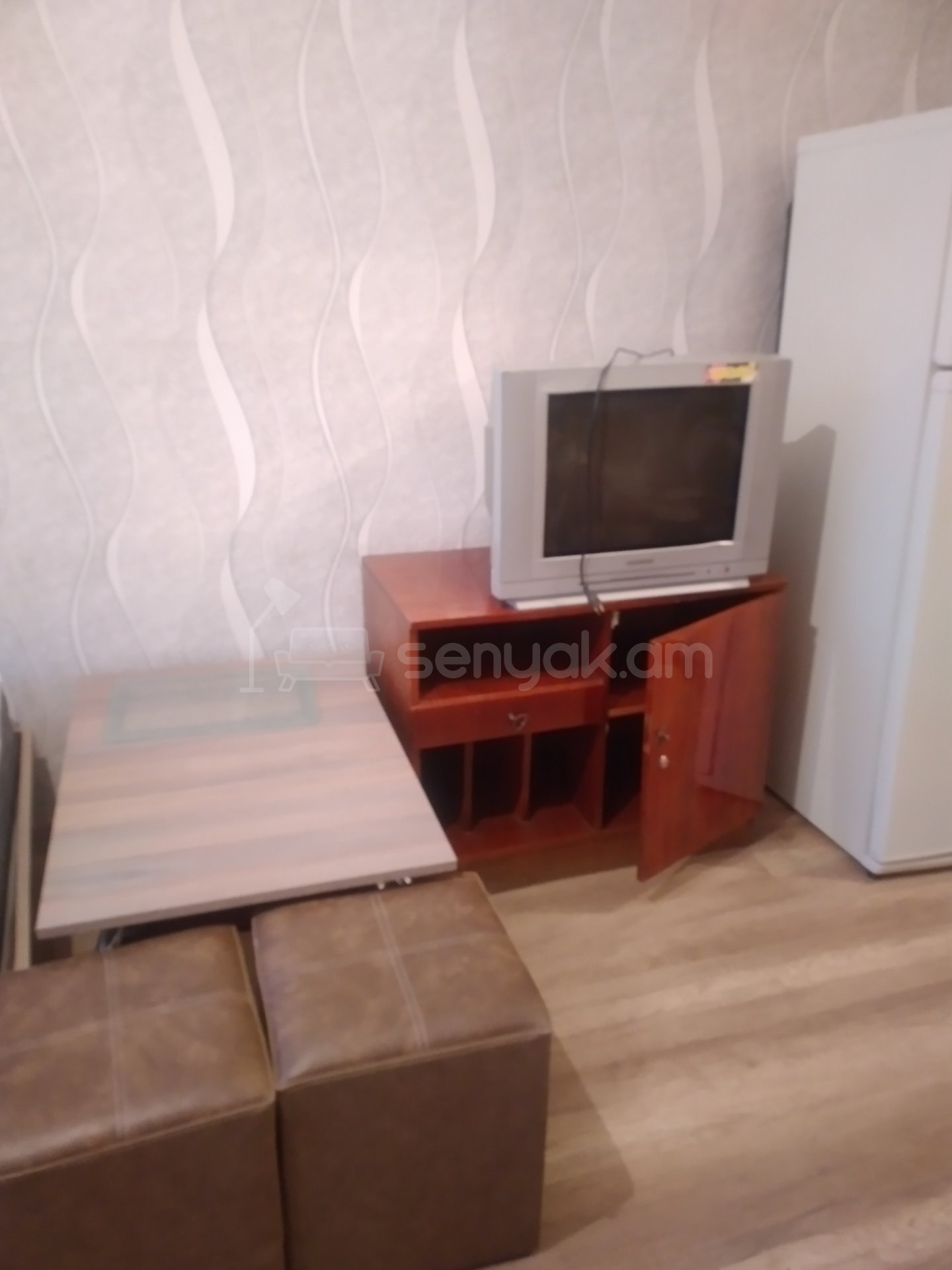 1 Սենյականոց Բնակարան Քարե Շենքում, 20քմ, 2/8 հարկ, Դիզայներական Վերանորոգված, Կահավորված