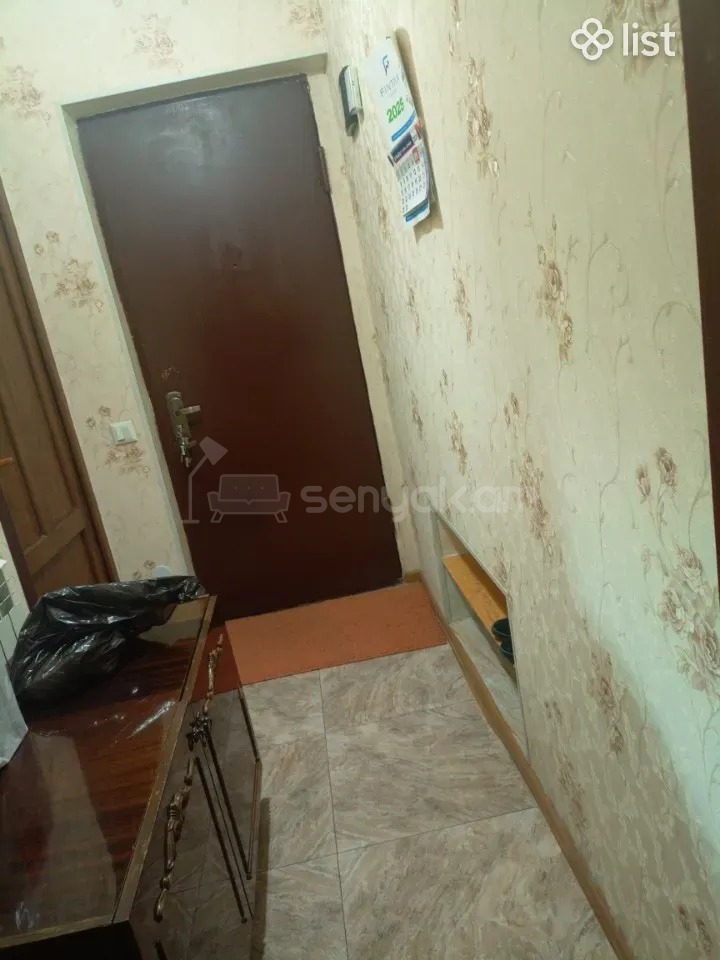 3 Սենյականոց Բնակարան Քարե Շենքում, 64քմ, 2/4 հարկ, Նորմալ Վիճակում, Կահավորված, Արևկող