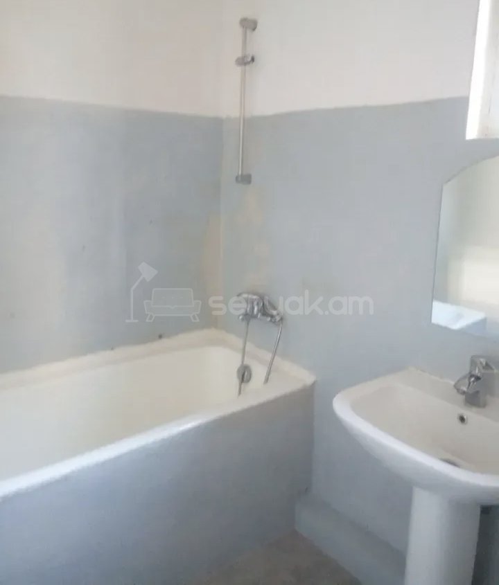 2 Սենյականոց Բնակարան, 58քմ, 4/9 հարկ, Նորմալ Վիճակում, Կահավորված, Արևկող