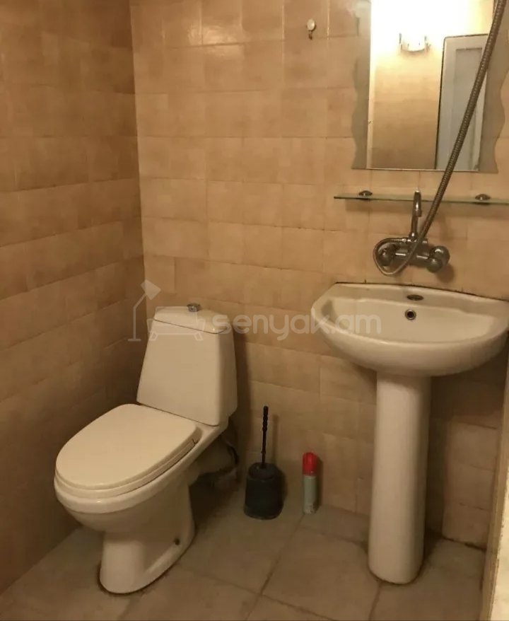 1 Սենյականոց Բնակարան Քարե Շենքում, 40քմ, 1/1 հարկ, Կապիտալ Վերանորոգված, Կահավորված