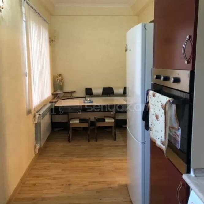 2 Սենյականոց Բնակարան Քարե Շենքում, 61քմ, 3/4 հարկ, Կապիտալ Վերանորոգված, Կահավորված, Արևկող