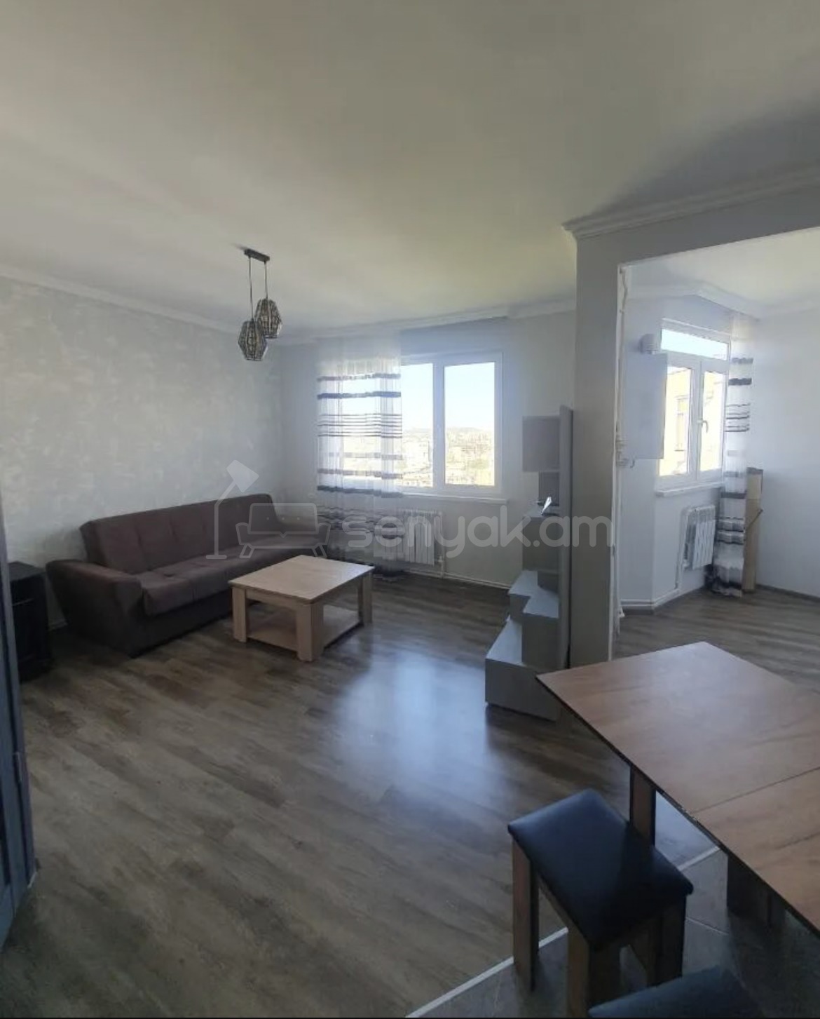 2 Սենյականոց Բնակարան Քարե Շենքում, 45քմ, 12/12 հարկ, Նորմալ Վիճակում, Կահավորված