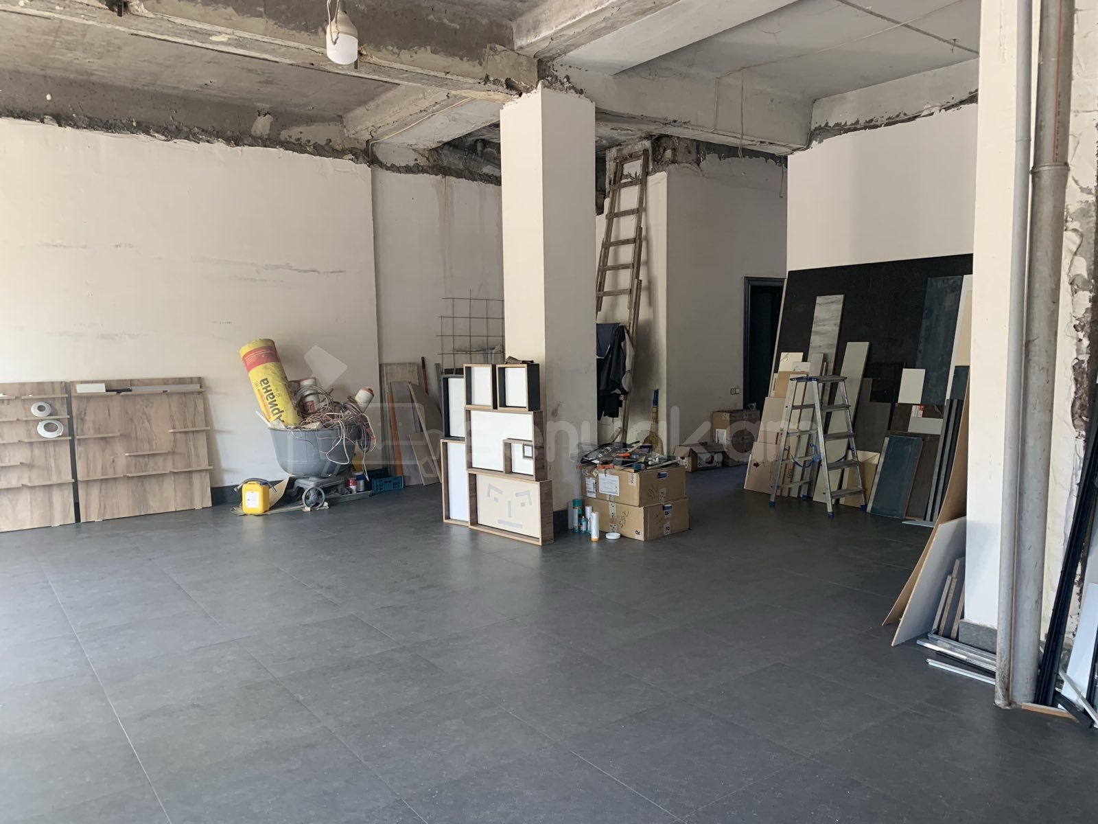 Առևտրի Տարածք, 210քմ, Կապիտալ Վերանորոգված