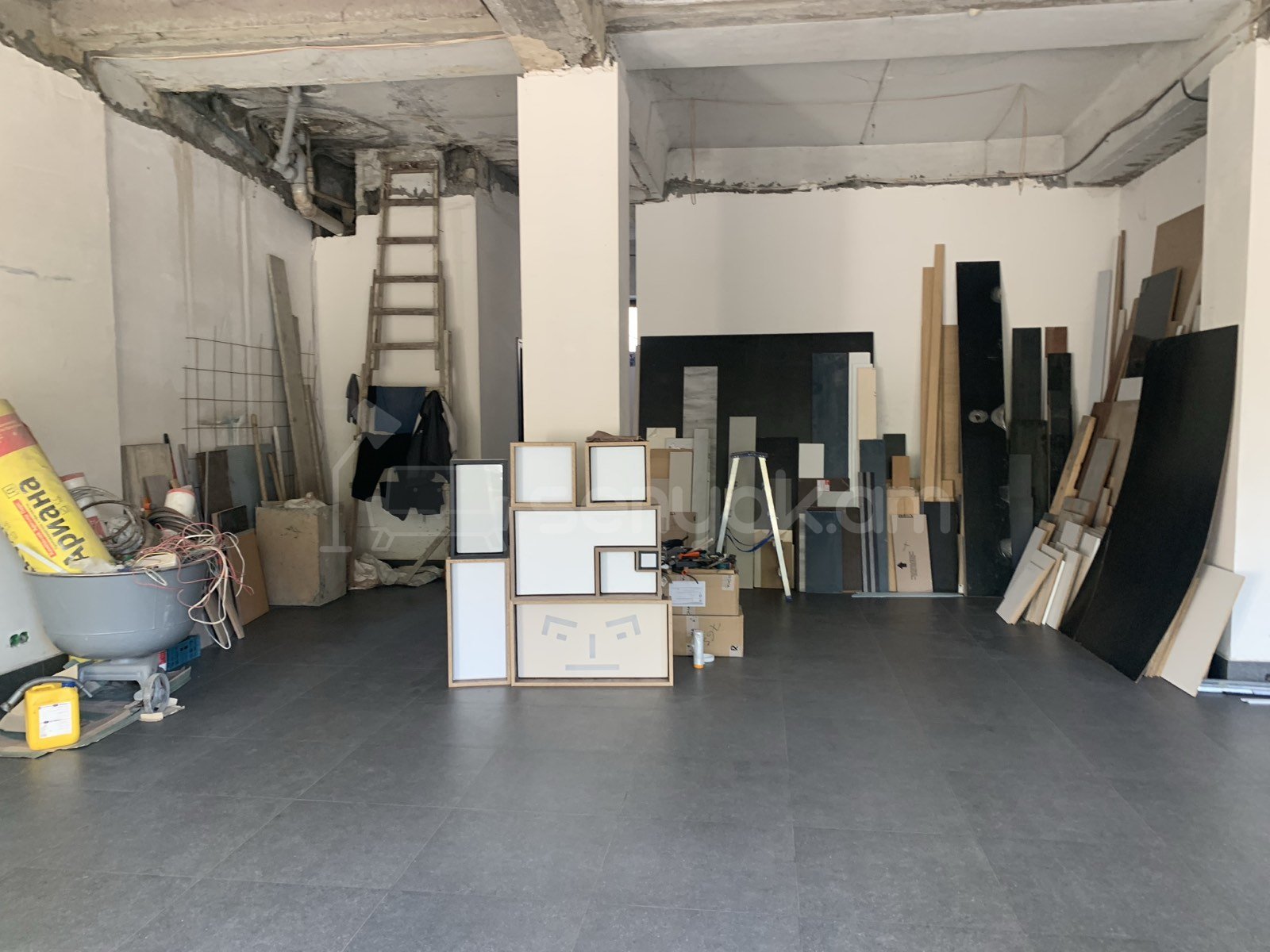 Առևտրի Տարածք, 210քմ, Կապիտալ Վերանորոգված