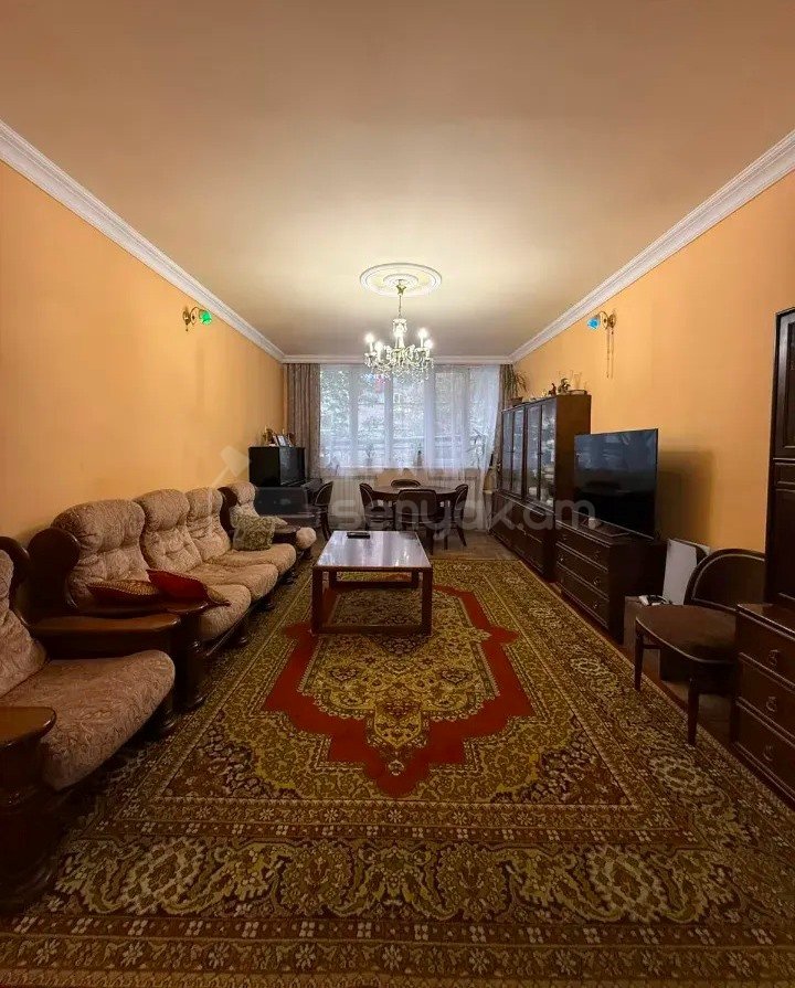 3 Սենյականոց Բնակարան, 92քմ, 2/8 հարկ, Նորմալ Վիճակում