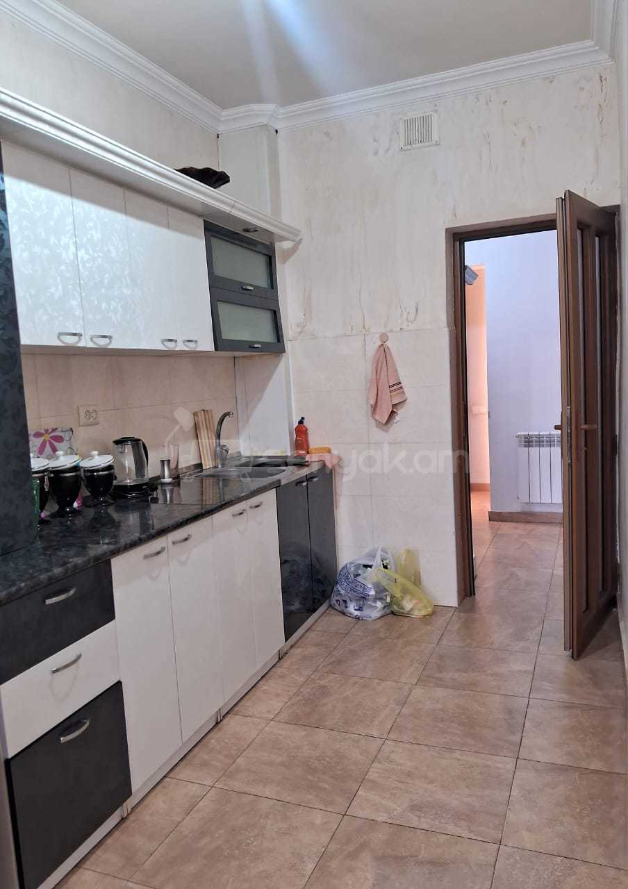 2 Սենյականոց Բնակարան, 68քմ, 7/9 հարկ, Նորմալ Վիճակում