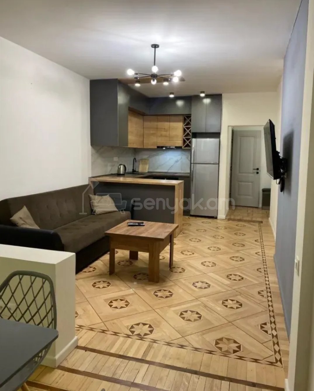 2 Սենյականոց Բնակարան Քարե Շենքում, 54քմ, 3/7 հարկ, Կապիտալ Վերանորոգված