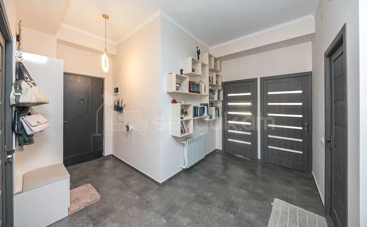 3 Սենյականոց Բնակարան Նորակառույցում, 95քմ, 10/11 հարկ, Կապիտալ Վերանորոգված