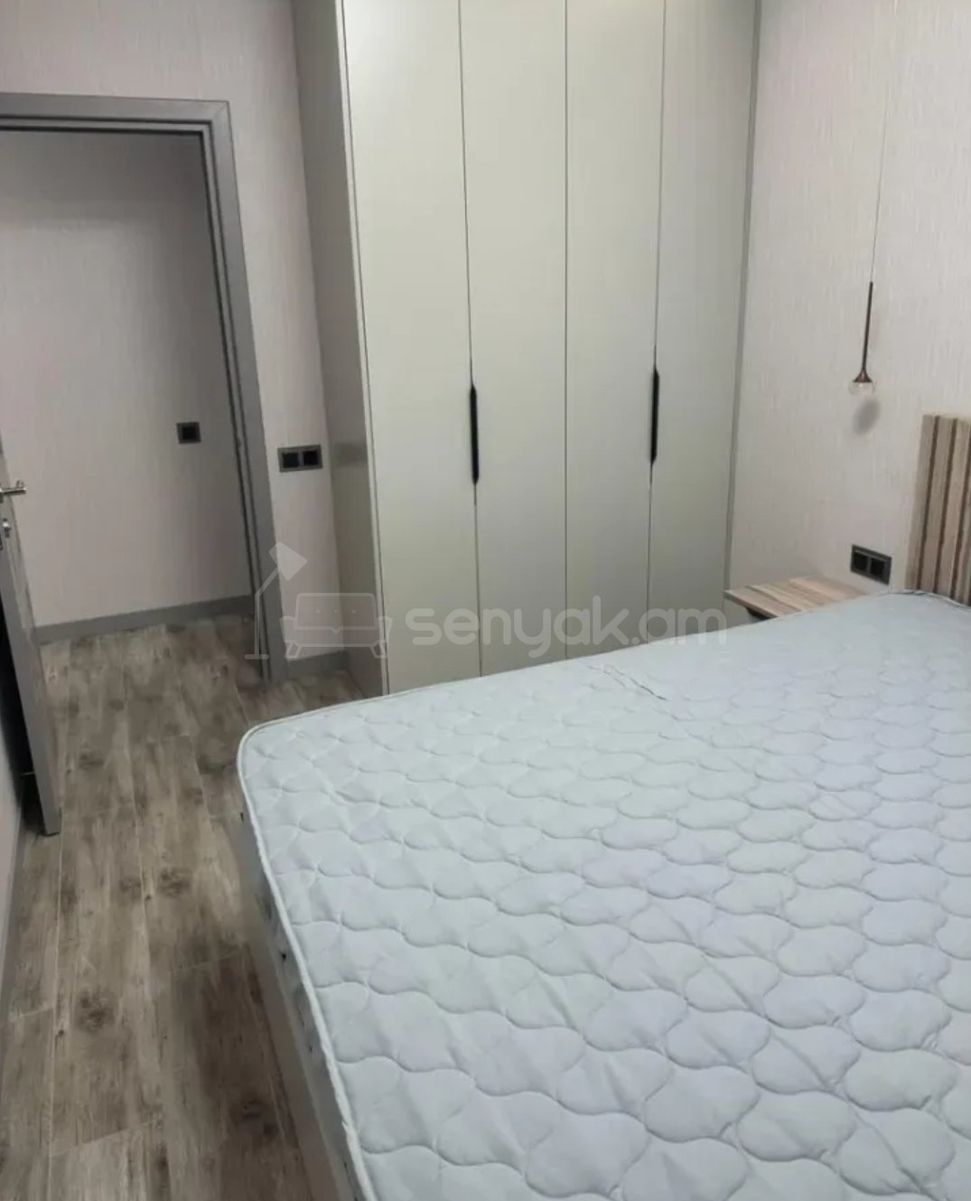 2 Սենյականոց Բնակարան Քարե Շենքում, 40քմ, 4/7 հարկ, Դիզայներական Վերանորոգված