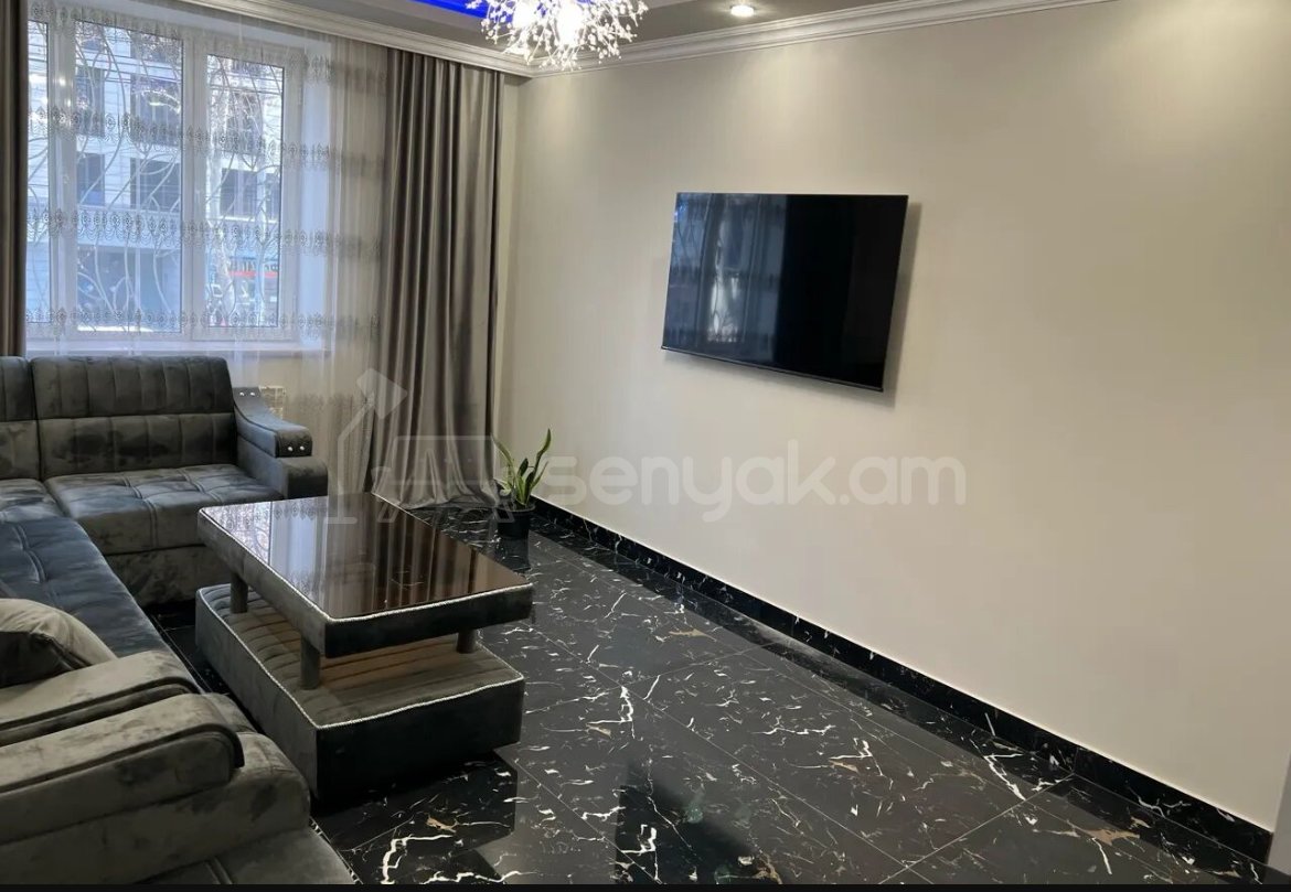 3 Սենյականոց Բնակարան Քարե Շենքում, 86քմ, 2/5 հարկ, Կապիտալ Վերանորոգված, Կահավորված