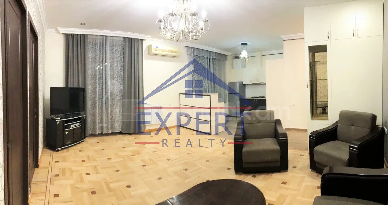3 Սենյականոց Բնակարան Քարե Շենքում, 82քմ, 2/5 հարկ, Նորմալ Վիճակում, Կահավորված