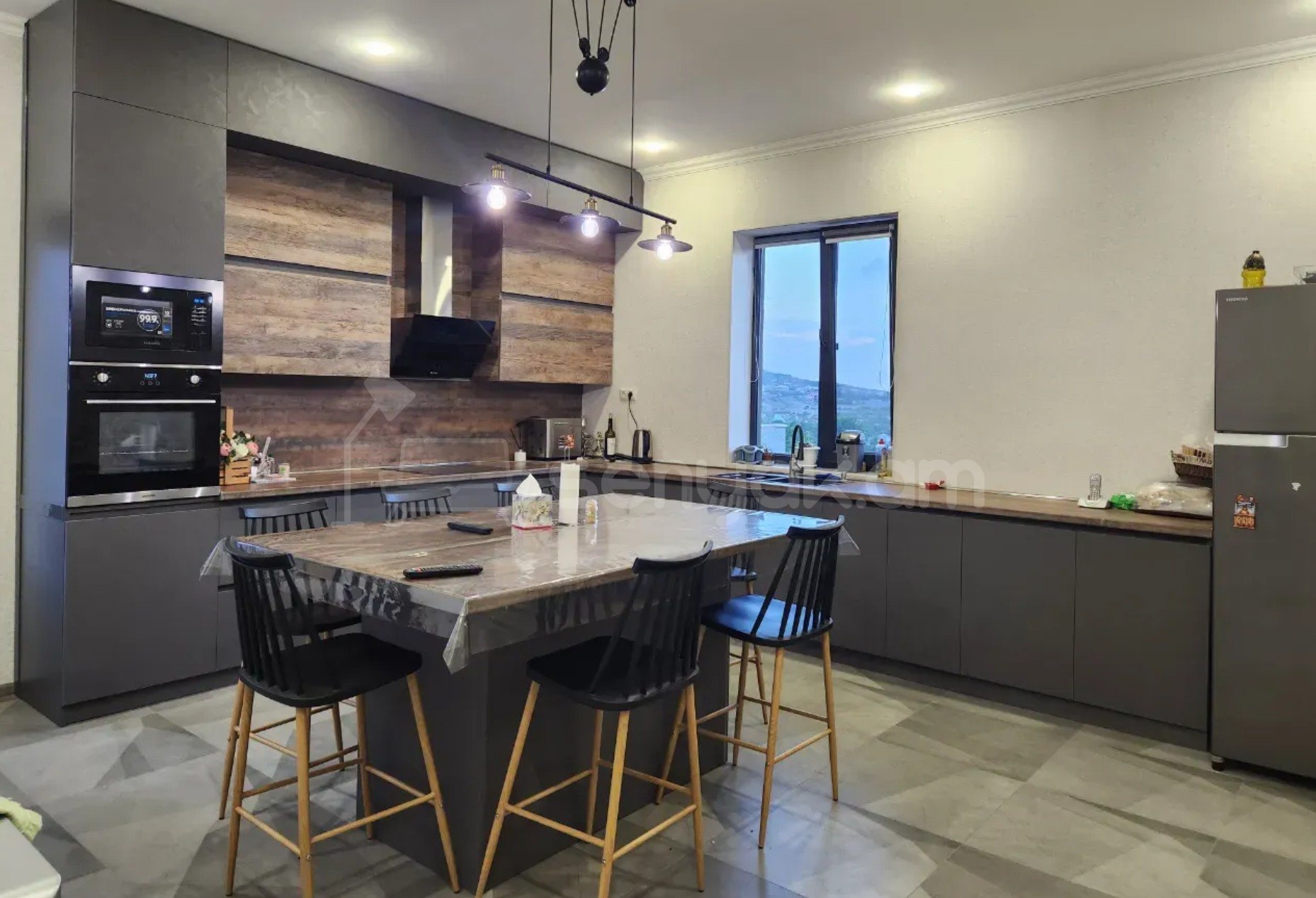 3 Սենյականոց Սեփական Տուն, 205քմ, Կապիտալ Վերանորոգված