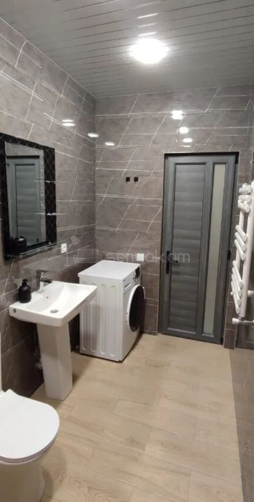 3 Սենյականոց Բնակարան Քարե Շենքում, 67քմ, 2/3 հարկ, Կապիտալ Վերանորոգված, Կահավորված, Արևկող