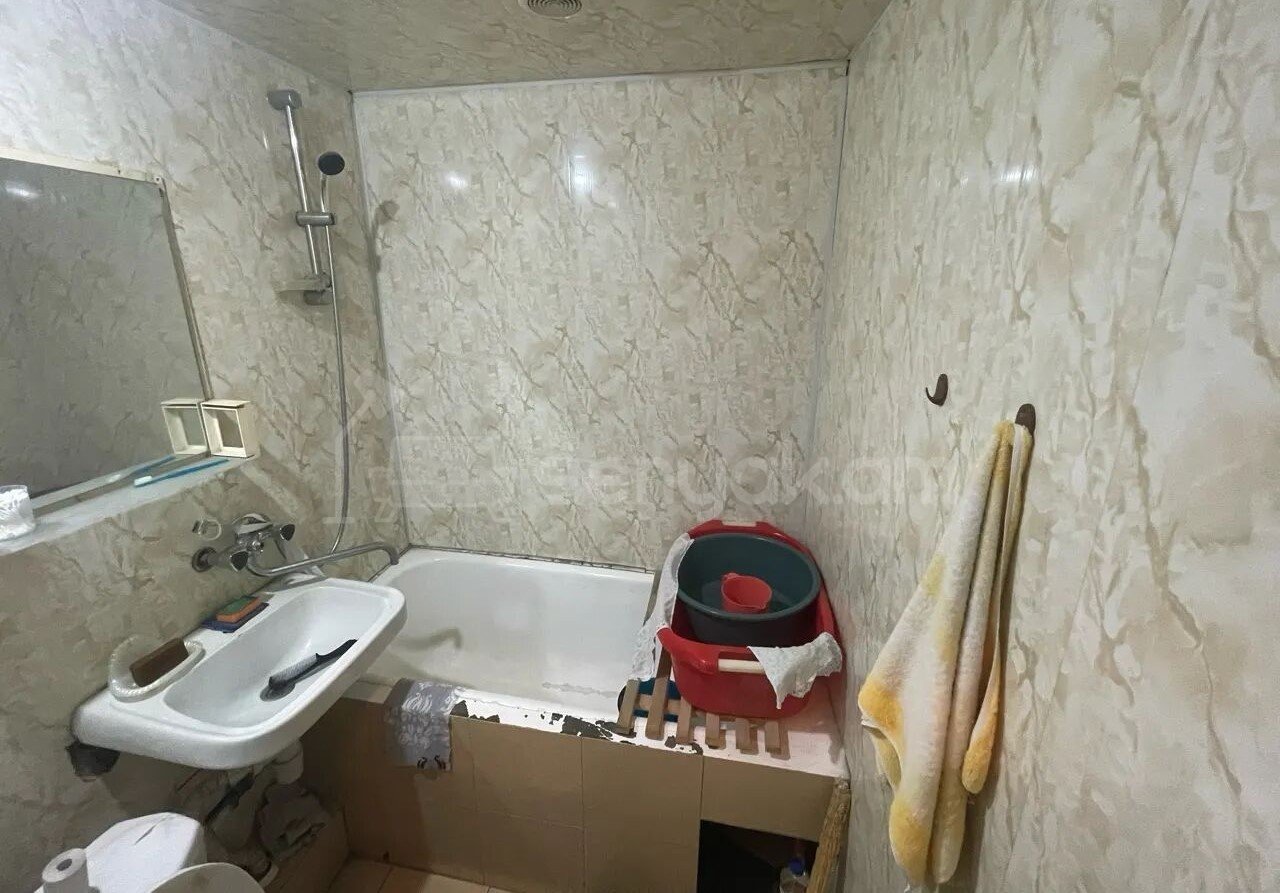 2 Սենյականոց Բնակարան Քարե Շենքում, 48քմ, 4/5 հարկ, Պետական Վիճակում