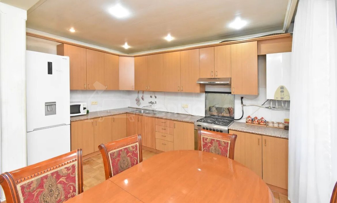 3 Սենյականոց Բնակարան, 92քմ, 1/9 հարկ, Կապիտալ Վերանորոգված