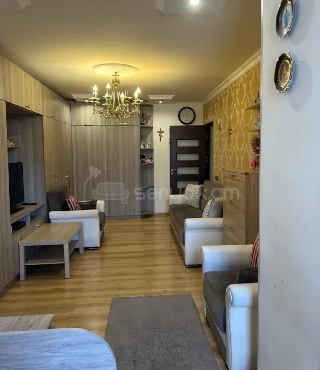 1 Սենյականոց Բնակարան Քարե Շենքում, 45քմ, 3/4 հարկ, Կապիտալ Վերանորոգված