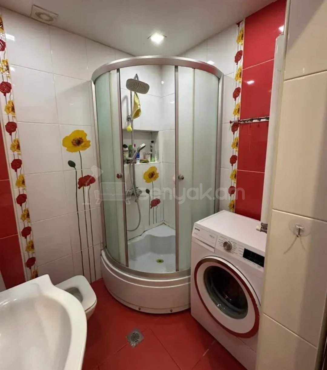 1 Սենյականոց Բնակարան Քարե Շենքում, 45քմ, 3/4 հարկ, Կապիտալ Վերանորոգված