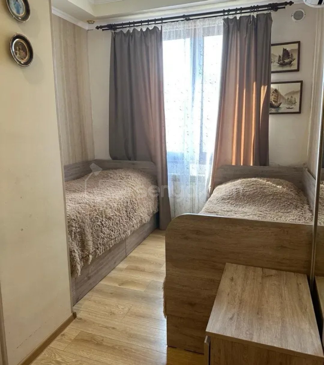 1 Սենյականոց Բնակարան Քարե Շենքում, 45քմ, 3/4 հարկ, Կապիտալ Վերանորոգված