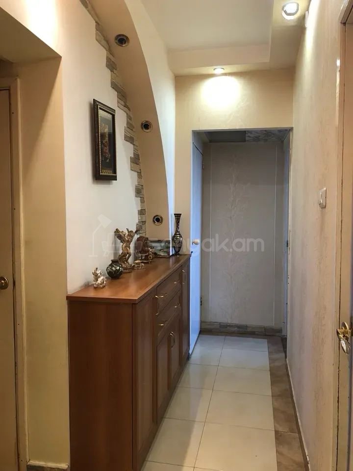 4 Սենյականոց Բնակարան, 93քմ, 9/9 հարկ, Կապիտալ Վերանորոգված