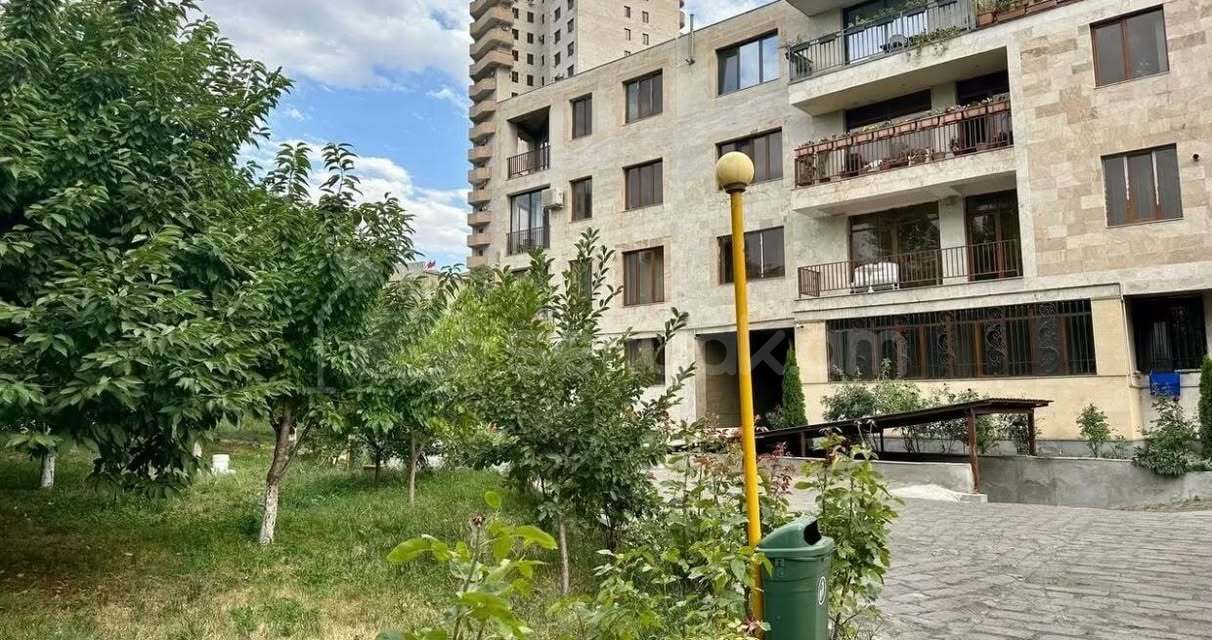 5 Սենյականոց Բնակարան, 160քմ, 4/4 հարկ, Զրոյական Վիճակում