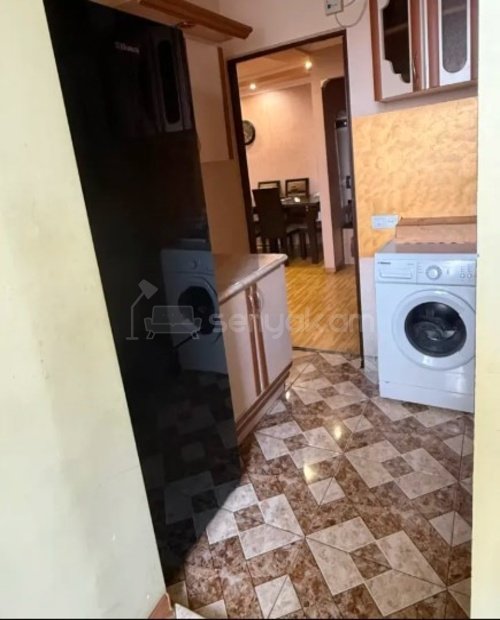 1 Սենյականոց Բնակարան Քարե Շենքում, 42քմ, 4/4 հարկ, Կոսմետիկ Վերանորոգված