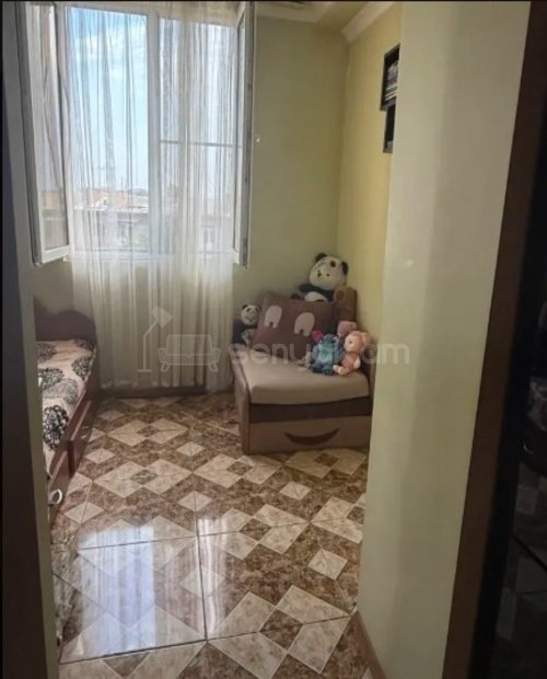 1 Սենյականոց Բնակարան Քարե Շենքում, 42քմ, 4/4 հարկ, Կոսմետիկ Վերանորոգված