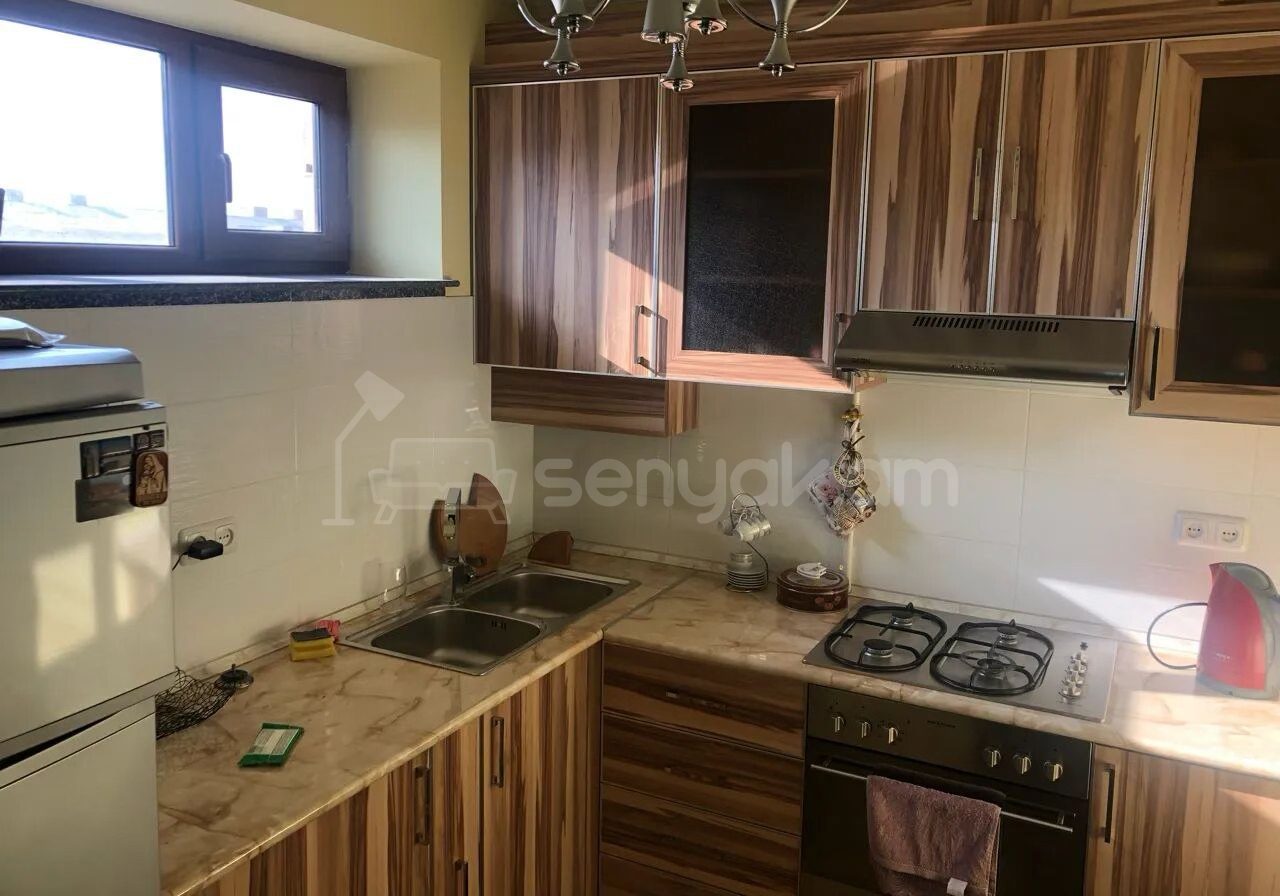 1 Սենյականոց Բնակարան Քարե Շենքում, 50քմ, 5/5 հարկ, Դիզայներական Վերանորոգված, Կահավորված