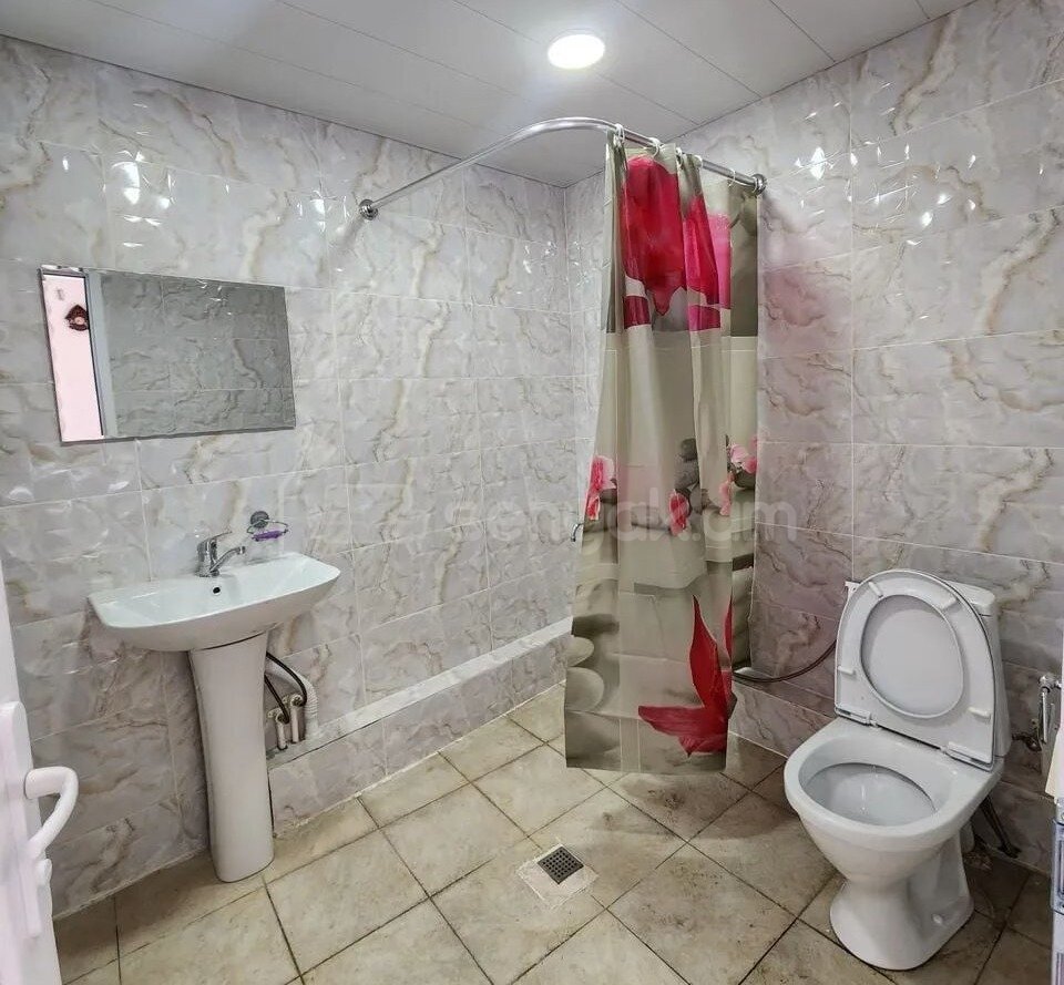 3 Սենյականոց Բնակարան Քարե Շենքում, 70քմ, 1/3 հարկ, Կապիտալ Վերանորոգված, Կահավորված