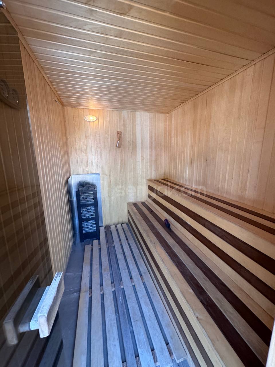 1 Սենյականոց Ամառանոց, 150քմ, Լողավազանով