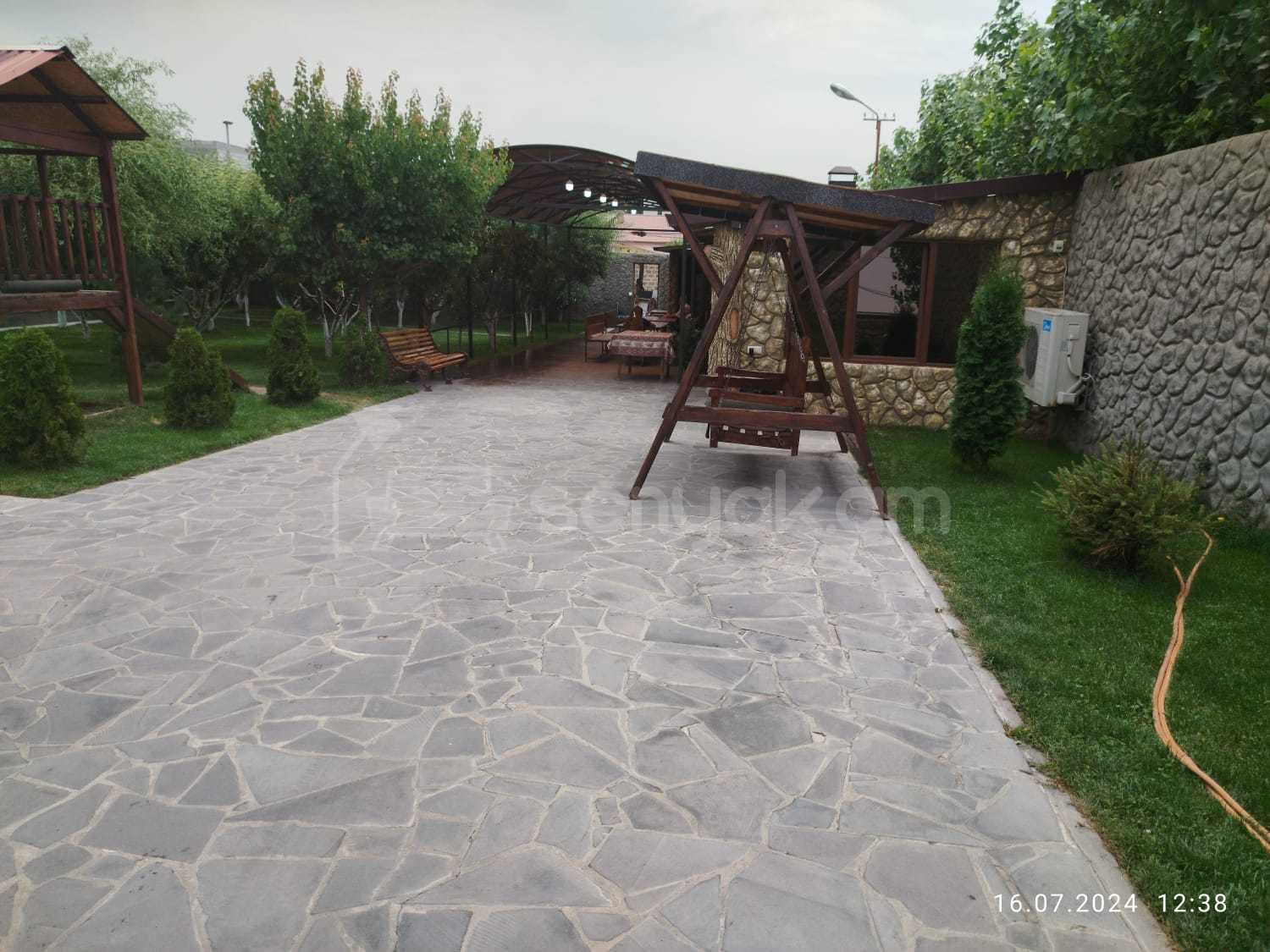 5 Սենյականոց Ամառանոց, 200քմ, Լողավազանով