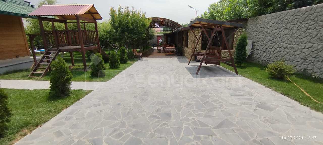 5 Սենյականոց Ամառանոց, 200քմ, Լողավազանով