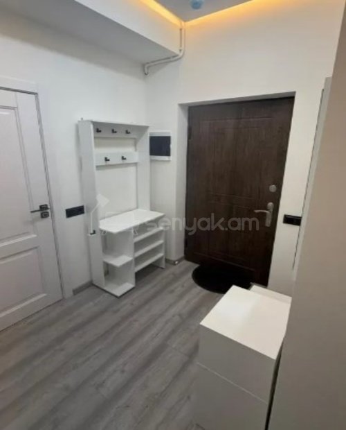 3 Սենյականոց Բնակարան, 73քմ, 10/16 հարկ, Կապիտալ Վերանորոգված, Կահավորված, Արևկող