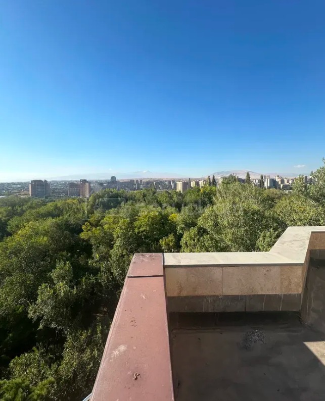 2 Սենյականոց Բնակարան, 126քմ, 8/10 հարկ, Կապիտալ Վերանորոգված