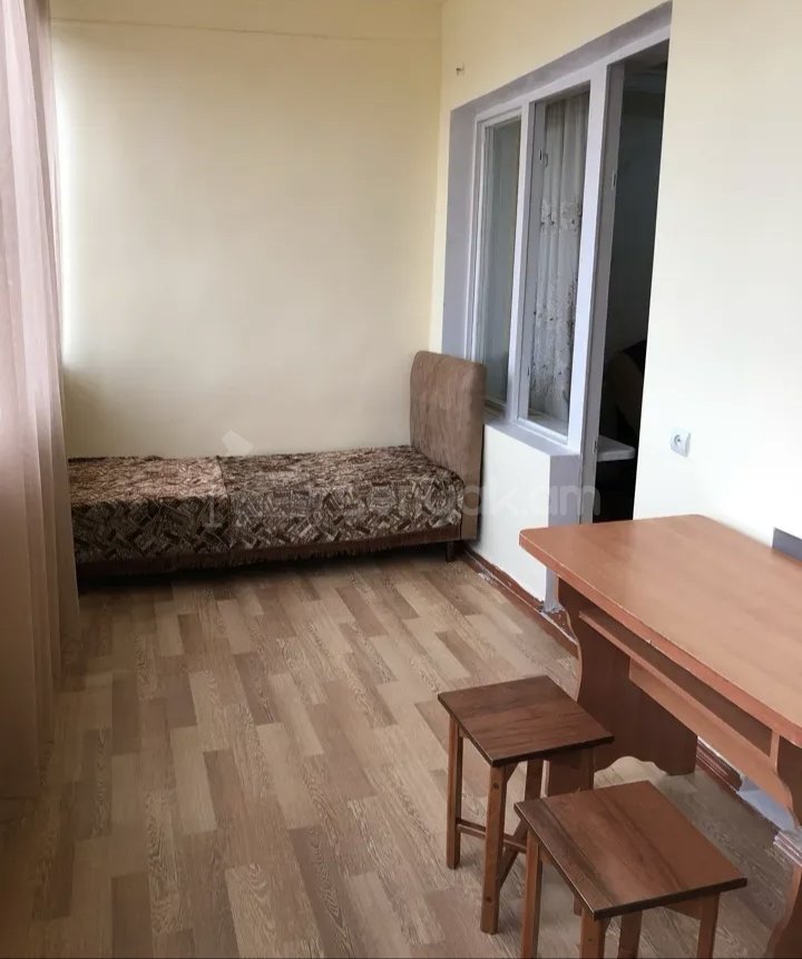 2 Սենյականոց Բնակարան Քարե Շենքում, 56քմ, 3/5 հարկ, Նորմալ Վիճակում, Կահավորված, Արևկող