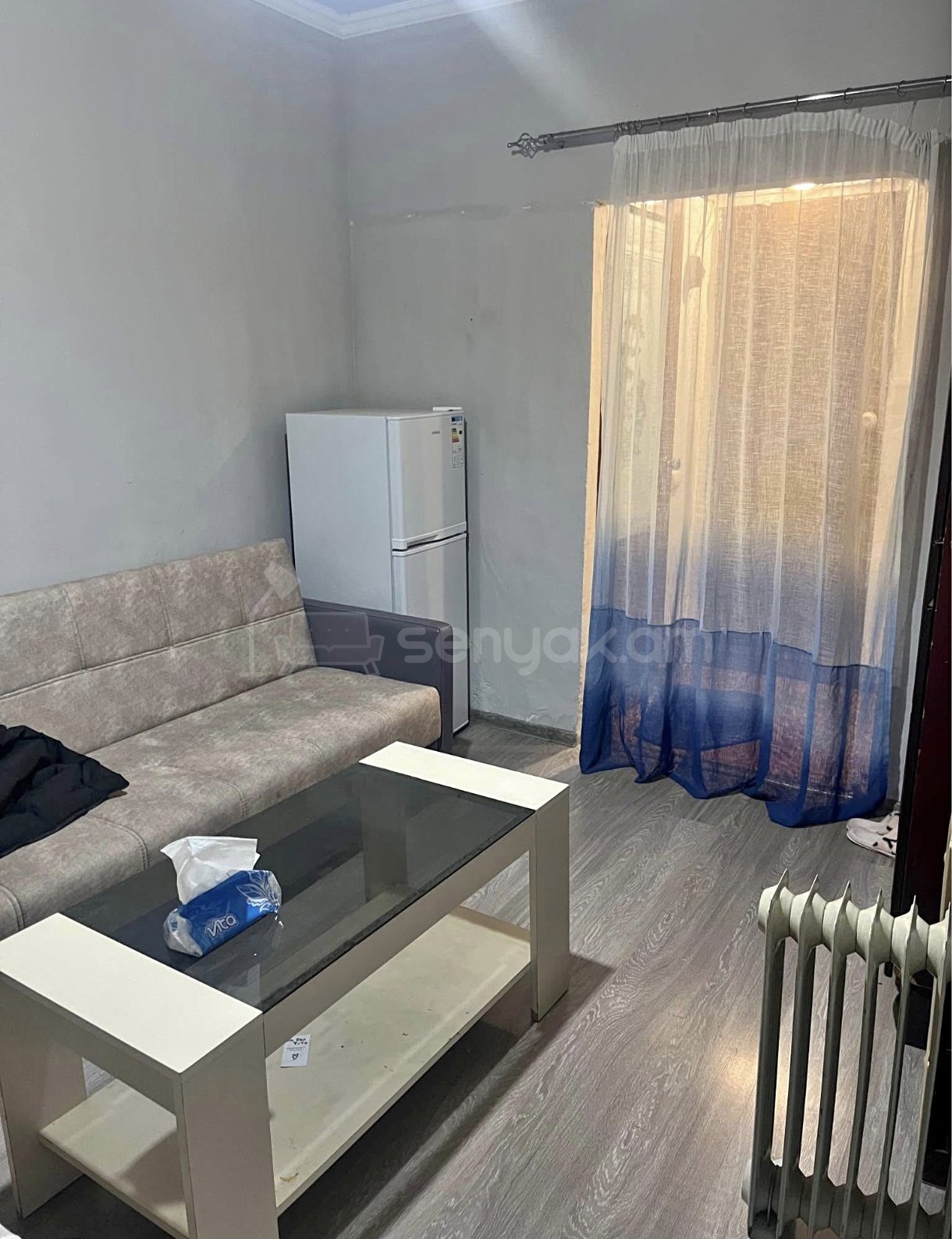 1 Սենյականոց Բնակարան Քարե Շենքում, 30քմ, 5/9 հարկ, Նորմալ Վիճակում, Կահավորված