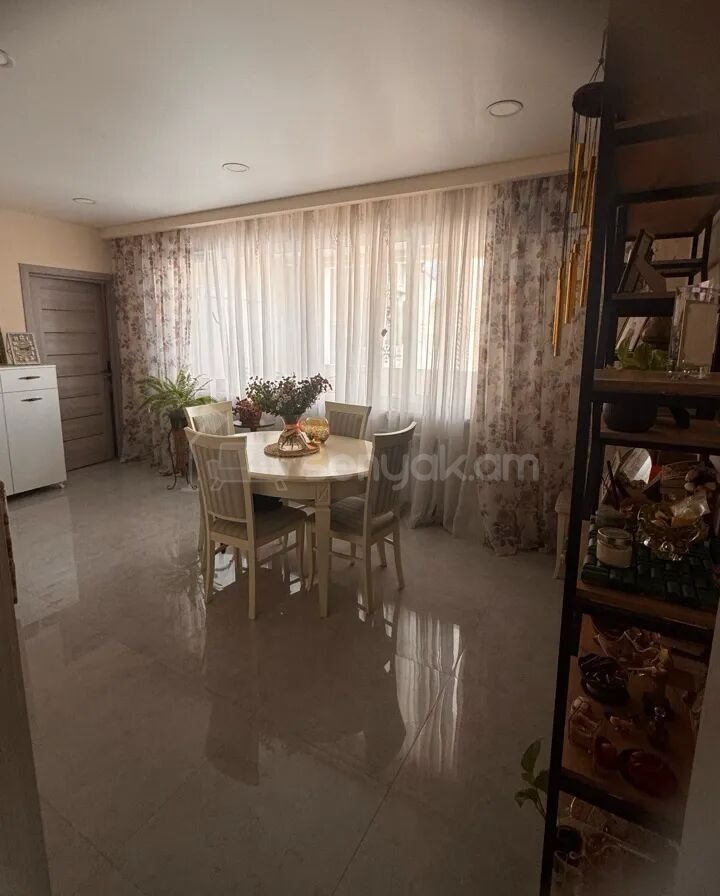 4 Սենյականոց Բնակարան, 110քմ, 10/16 հարկ, Կապիտալ Վերանորոգված