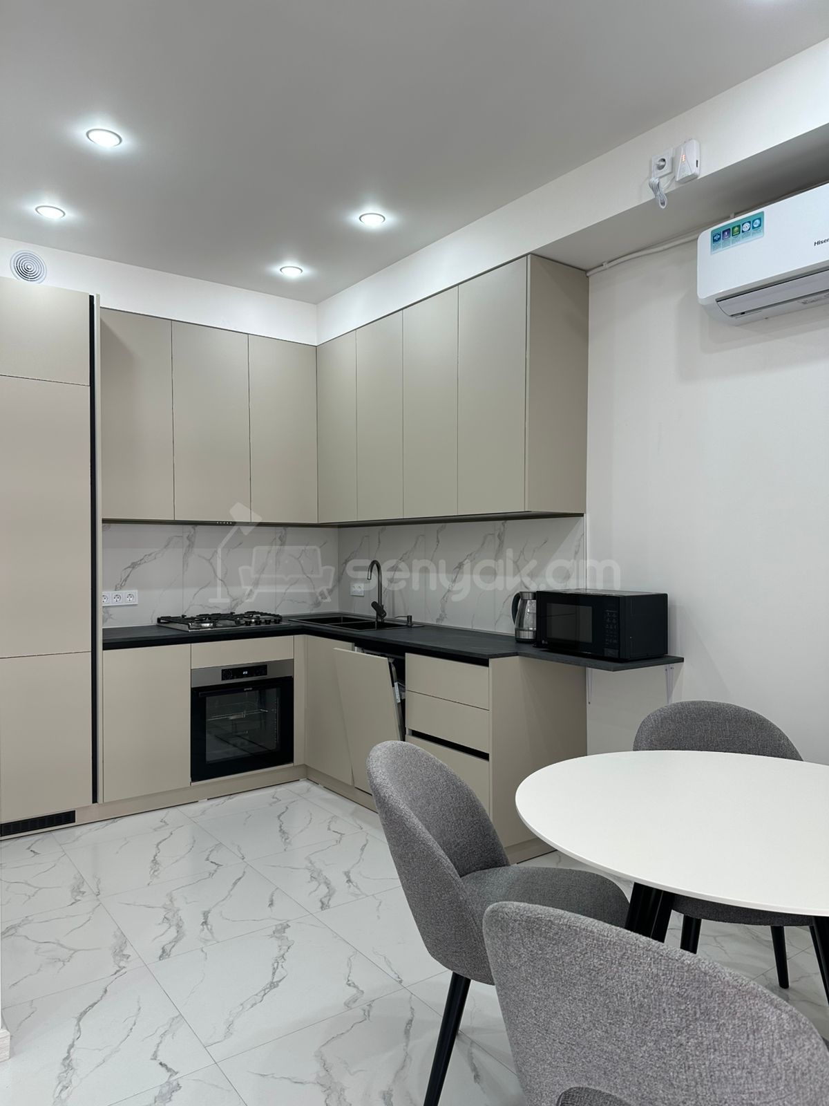 2 Սենյականոց Բնակարան Նորակառույցում, 65քմ, 16/16 հարկ, Դիզայներական Վերանորոգված, Կահավորված, Արևկող