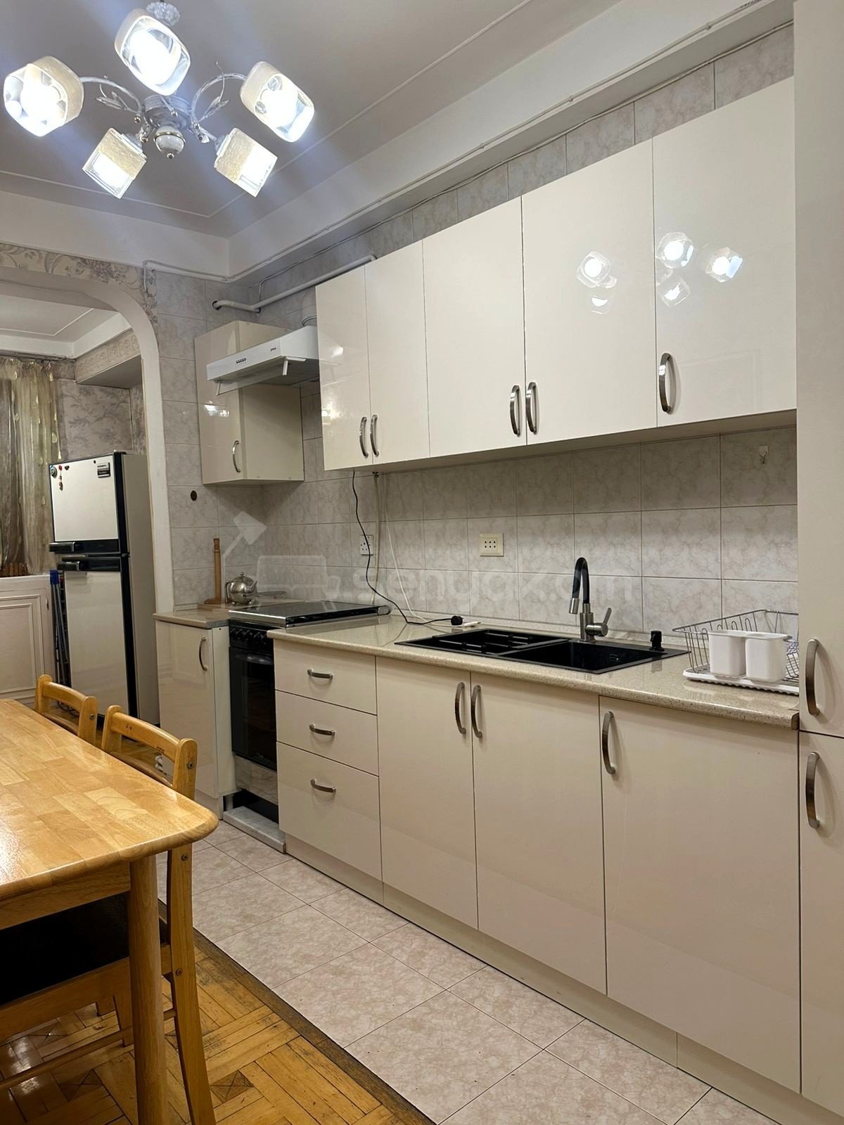 3 Սենյականոց Բնակարան, 110քմ, 14/16 հարկ, Կապիտալ Վերանորոգված, Կահավորված, Արևկող