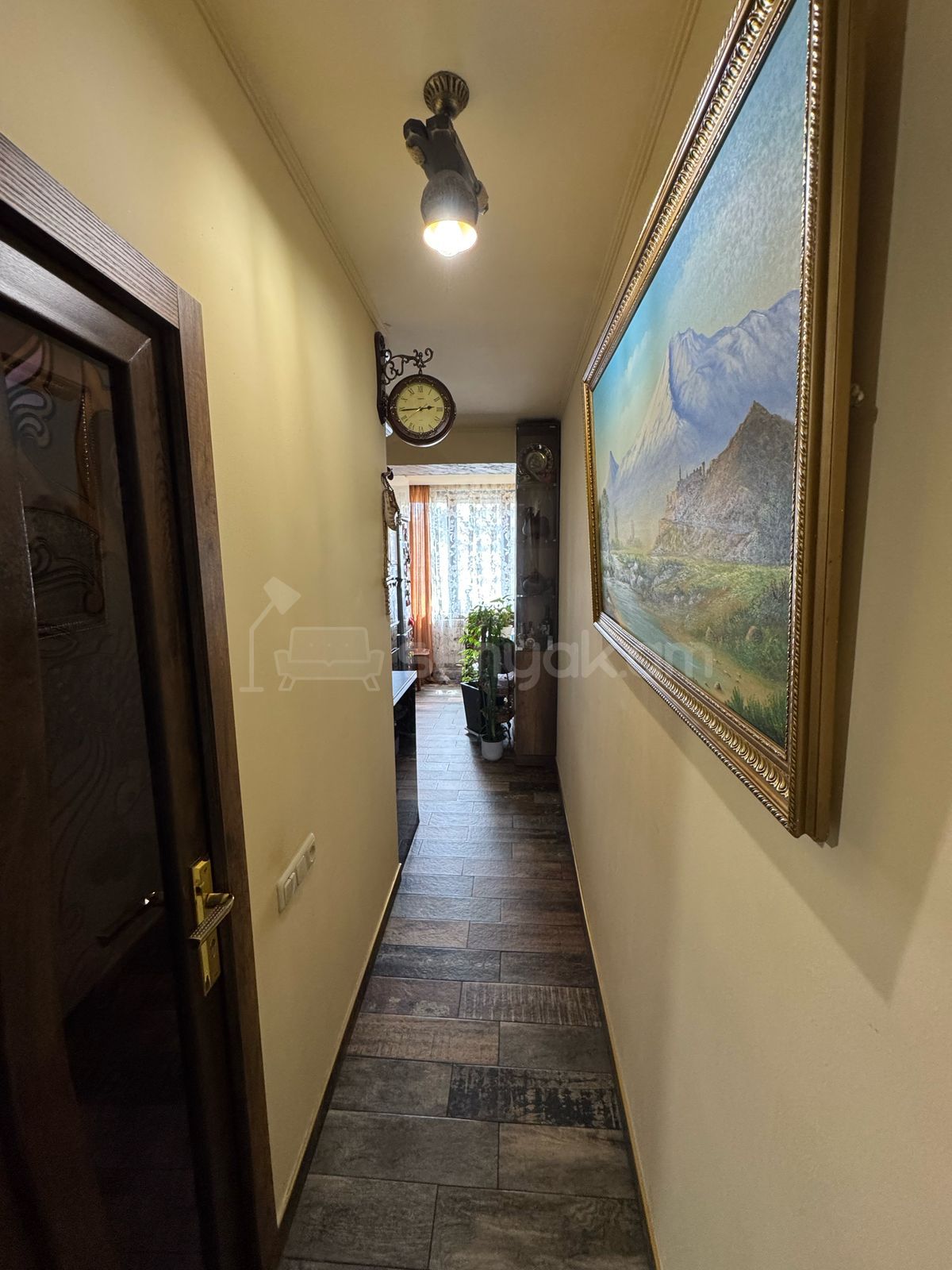 3 Սենյականոց Բնակարան Քարե Շենքում, 74քմ, 4/5 հարկ, Կապիտալ Վերանորոգված