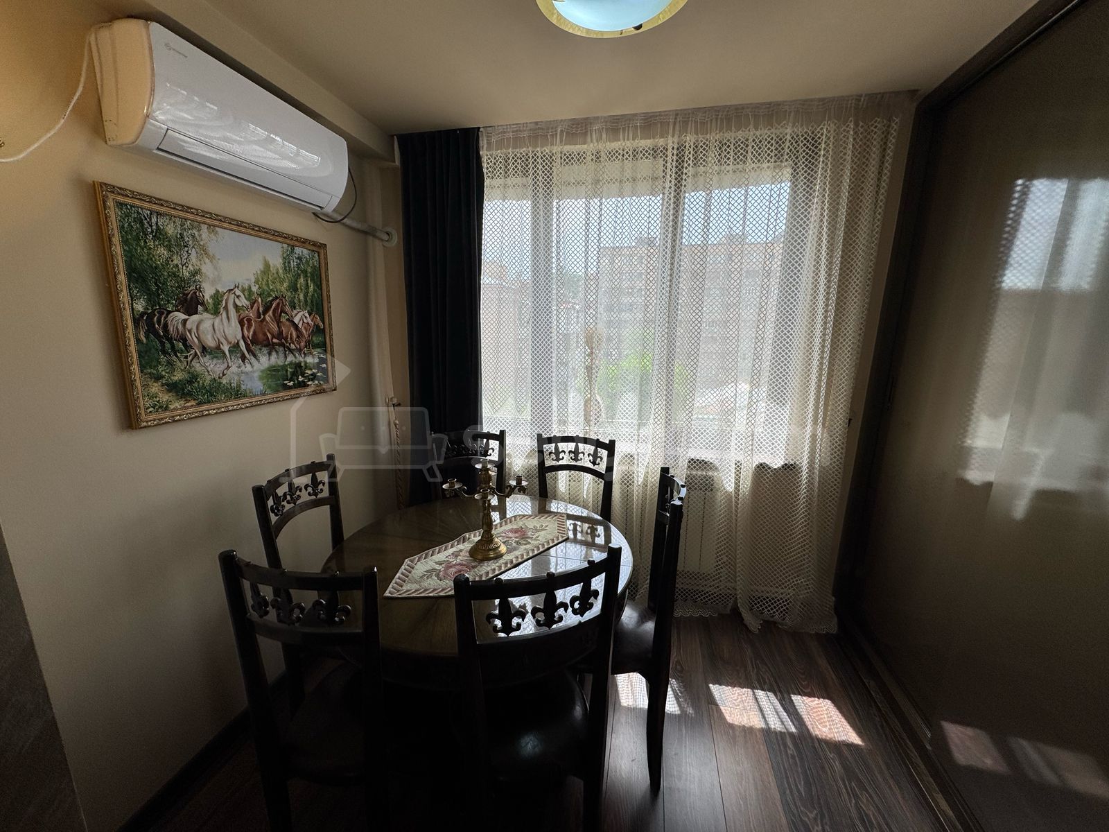 3 Սենյականոց Բնակարան Քարե Շենքում, 74քմ, 4/5 հարկ, Կապիտալ Վերանորոգված