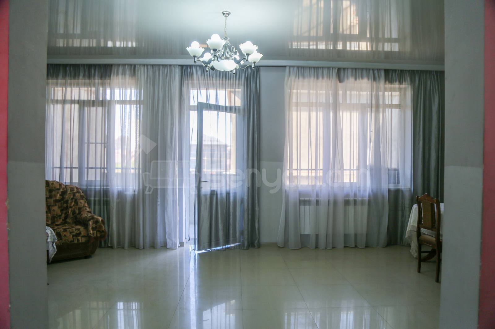 4 Սենյականոց Սեփական Տուն, 170քմ, Կապիտալ Վերանորոգված